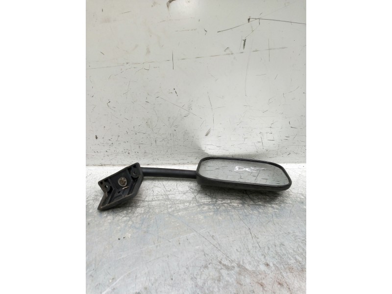 Recambio de retrovisor derecho para citroen c15 e referencia OEM IAM   