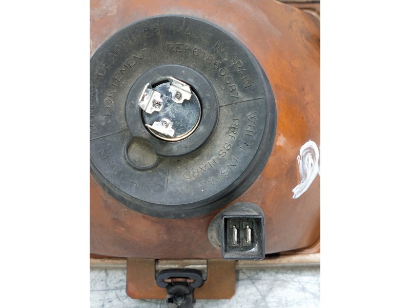 Recambio de faro derecho para renault rapid/express (f40) referencia OEM IAM   
