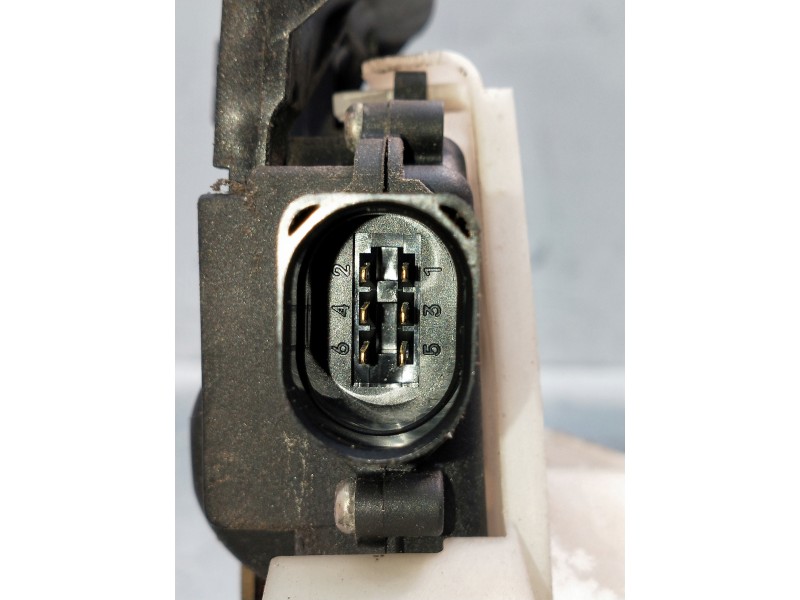 Recambio de motor cierre centralizado trasero izquierdo para volkswagen passat berlina (3b3) executive referencia OEM IAM   4P