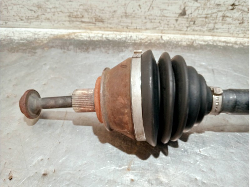 Recambio de transmision delantera derecha para audi a6 berlina (4f2) referencia OEM IAM 4F0407272G  