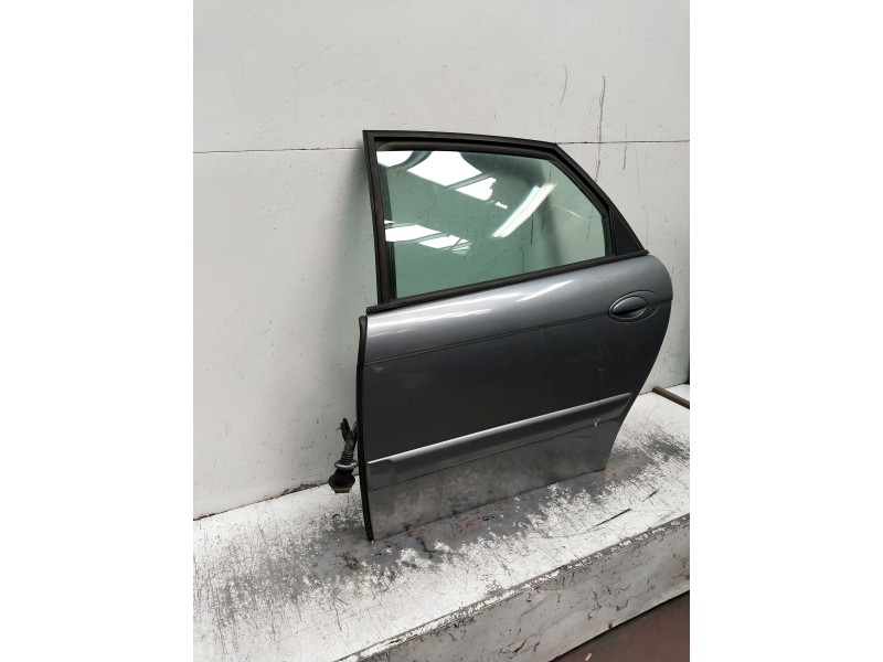 Recambio de puerta trasera izquierda para citroen c5 berlina attraction referencia OEM IAM   4P