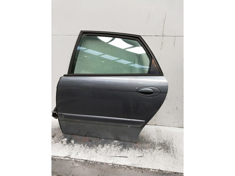 Recambio de puerta trasera izquierda para citroen c5 berlina attraction referencia OEM IAM   4P