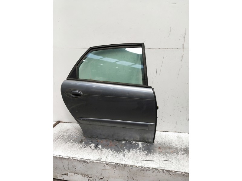 Recambio de puerta trasera derecha para citroen c5 berlina attraction referencia OEM IAM   4P