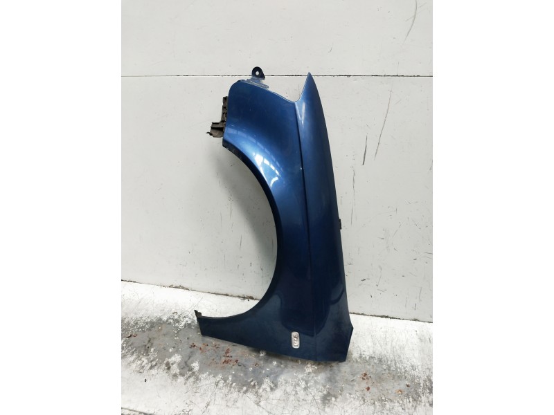 Recambio de aleta delantera izquierda para audi a4 avant (8e) referencia OEM IAM   