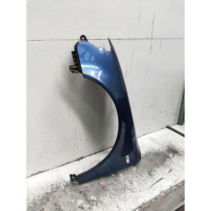 Recambio de aleta delantera izquierda para audi a4 avant (8e) referencia OEM IAM   