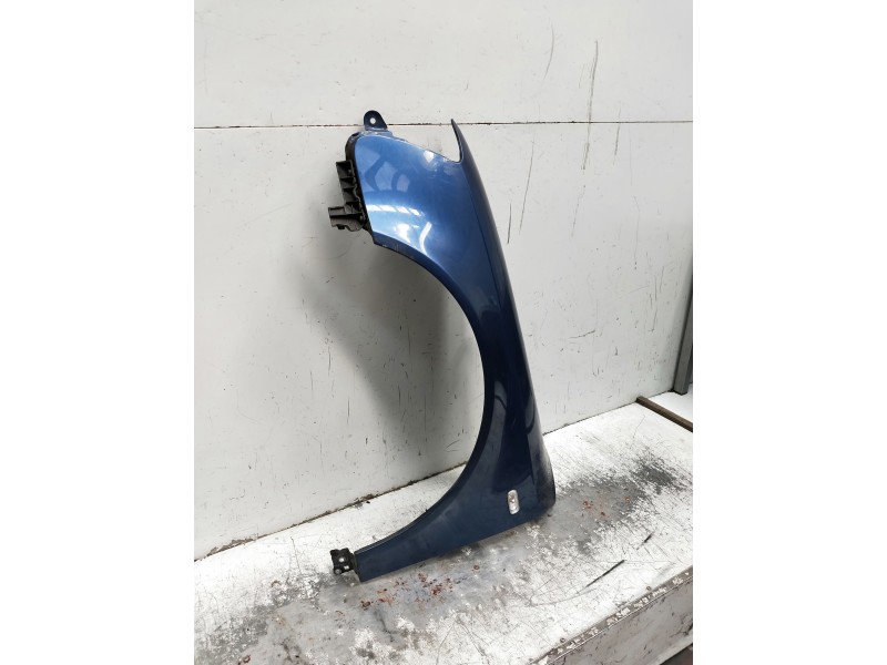 Recambio de aleta delantera izquierda para audi a4 avant (8e) referencia OEM IAM   