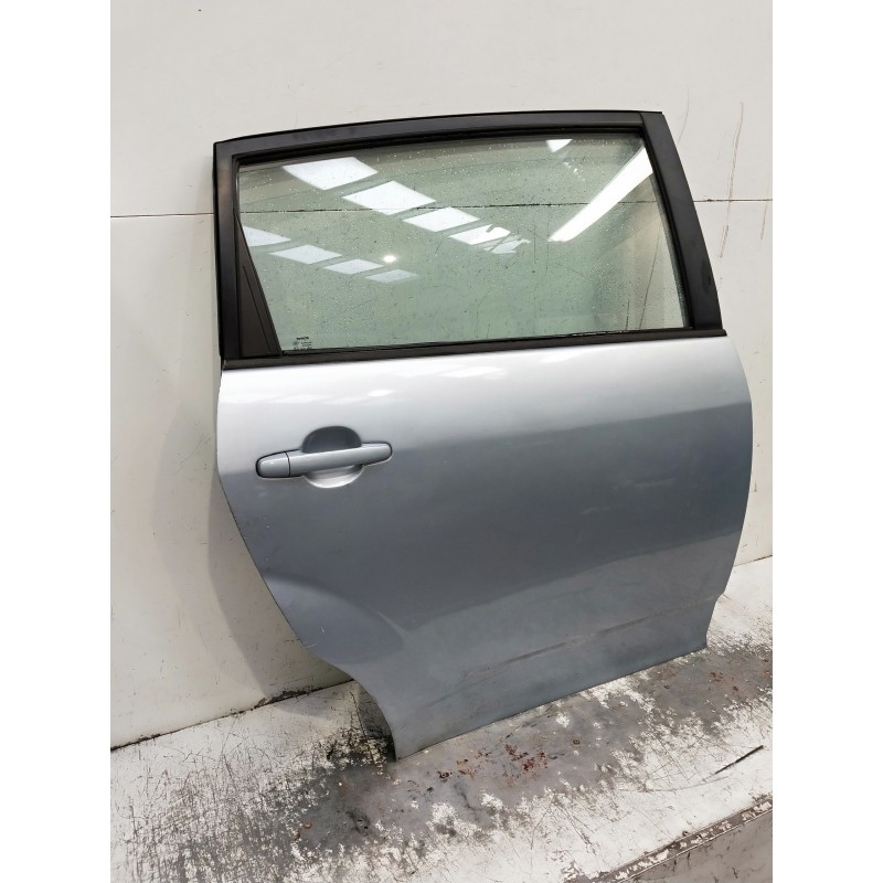 Recambio de puerta trasera derecha para toyota corolla verso (r1) 2.2 d-4d luna referencia OEM IAM   5P