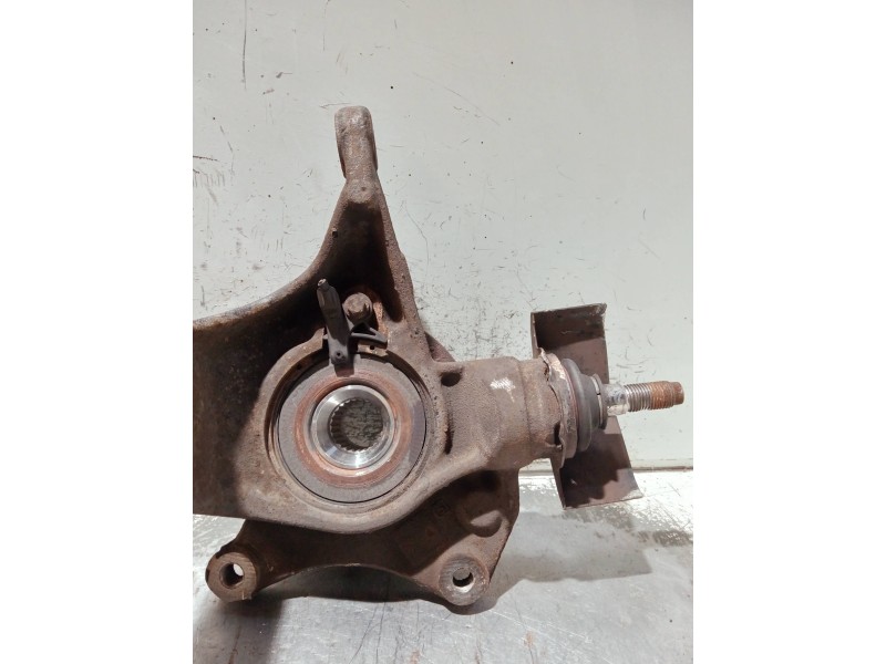 Recambio de mangueta delantera derecha para citroen c5 berlina attraction referencia OEM IAM   