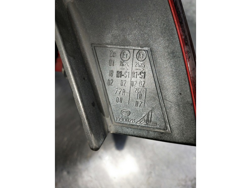 Recambio de piloto trasero derecho para audi a5 coupe (8t) referencia OEM IAM 8T8945096  