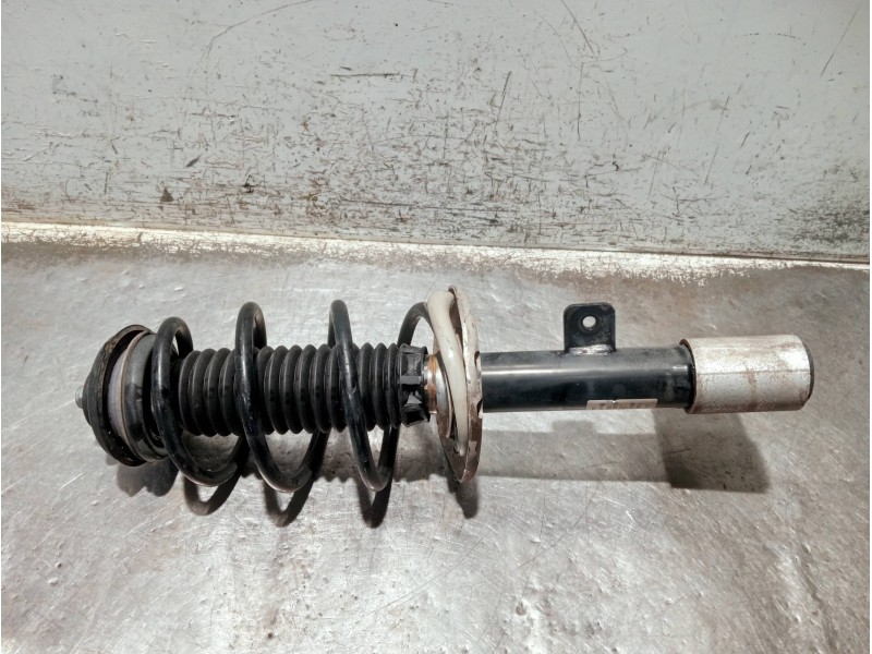 Recambio de amortiguador delantero derecho para peugeot partner kasten referencia OEM IAM 968410868006 824904003913 