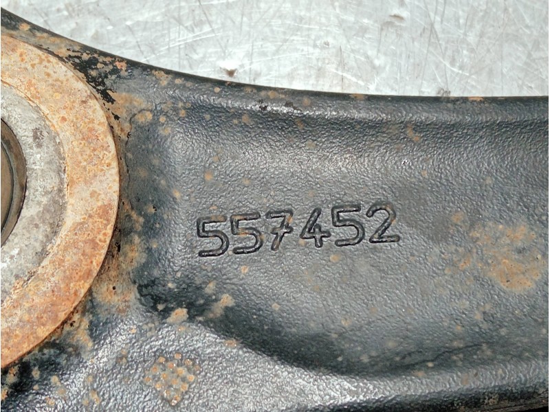 Recambio de brazo suspension inferior delantero izquierdo para peugeot partner kasten referencia OEM IAM 557452  