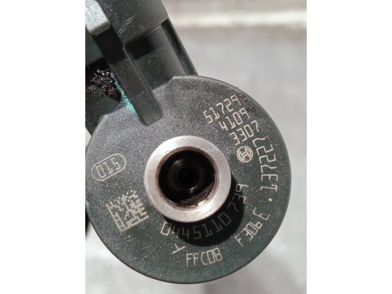 Recambio de inyector para peugeot partner kasten referencia OEM IAM 137227 0445110739 BOSCH