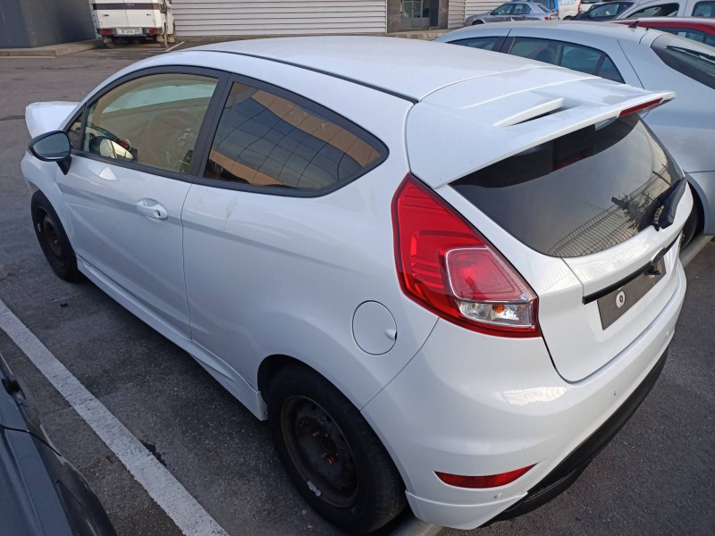 ford fiesta (ccn) del año 2013