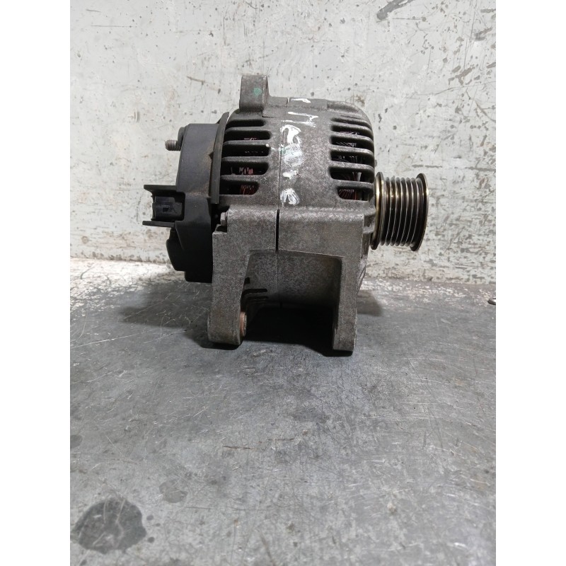 Recambio de alternador para renault megane ii berlina 5p referencia OEM IAM 8200331251  
