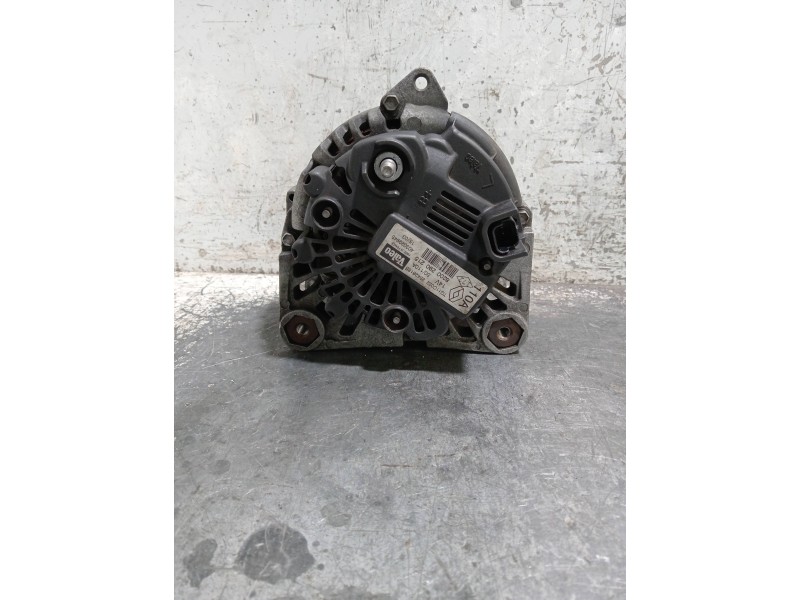 Recambio de alternador para renault megane ii berlina 5p referencia OEM IAM 8200331251  