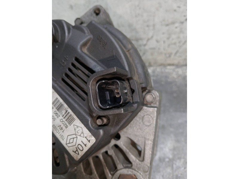 Recambio de alternador para renault megane ii berlina 5p referencia OEM IAM 8200331251  