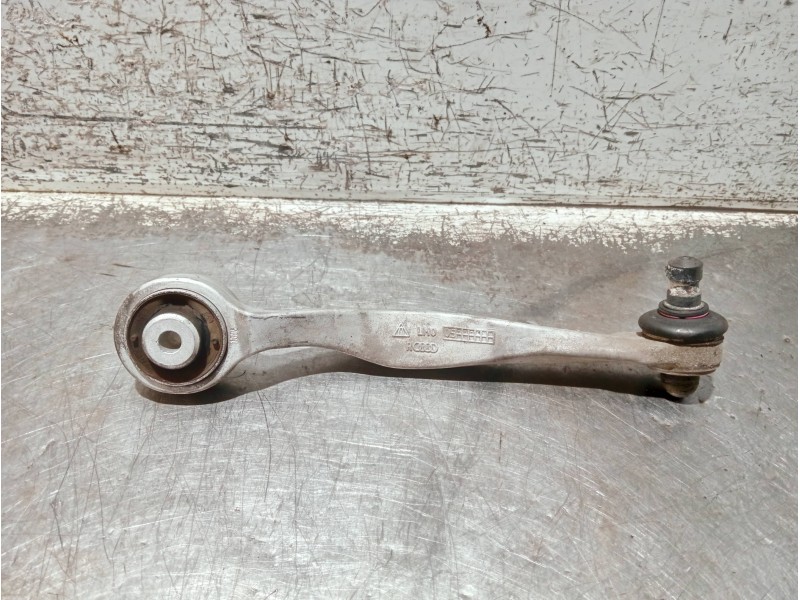 Recambio de brazo suspension superior delantero derecho para audi a4 avant (8e) referencia OEM IAM 8E0407510C  