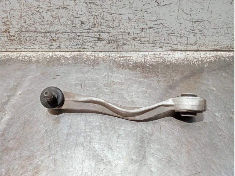 Recambio de brazo suspension superior delantero derecho para audi a4 avant (8e) referencia OEM IAM 8E0407510C  