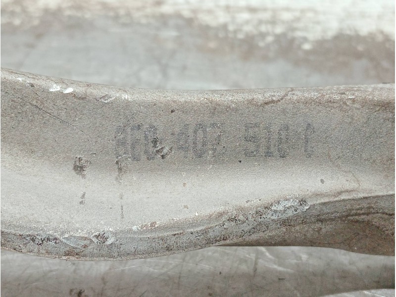 Recambio de brazo suspension superior delantero derecho para audi a4 avant (8e) referencia OEM IAM 8E0407510C  