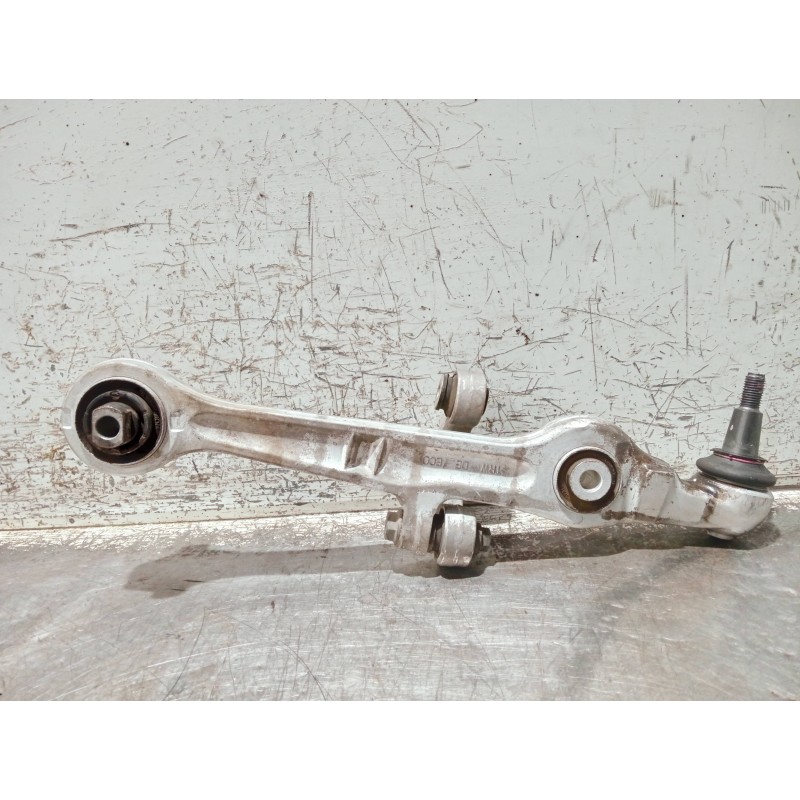 Recambio de brazo suspension superior delantero derecho para audi a4 avant (8e) referencia OEM IAM 8E0407155E  