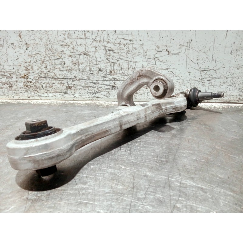 Recambio de brazo suspension superior delantero derecho para audi a4 avant (8e) referencia OEM IAM 8E0407155E  