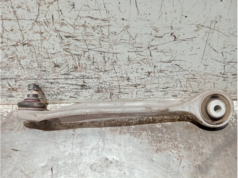 Recambio de brazo suspension superior delantero izquierdo para audi a4 avant (8e) referencia OEM IAM 8E0407505C  