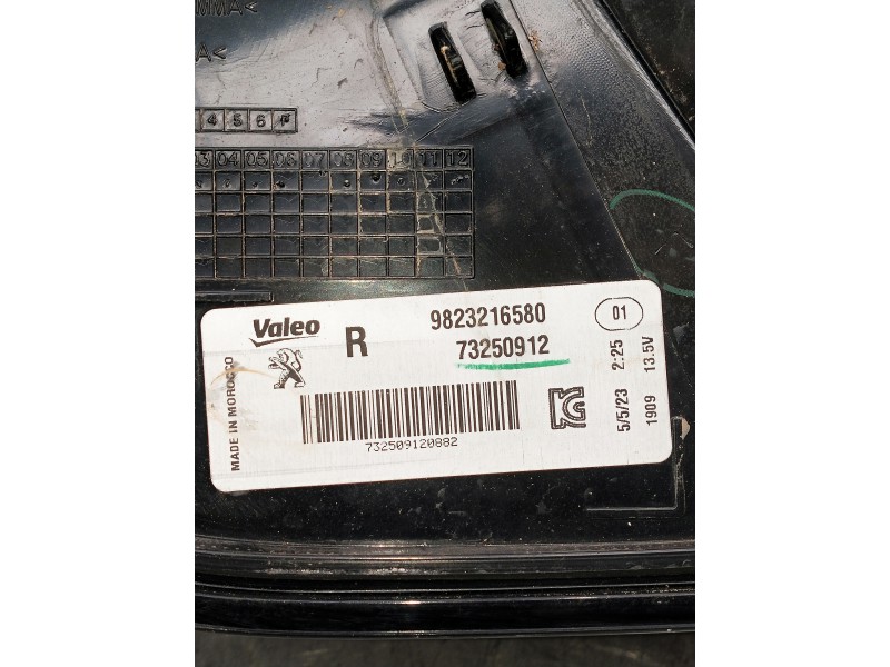 Recambio de piloto trasero derecho para peugeot 208 (p2) referencia OEM IAM 9823216580 73250912 
