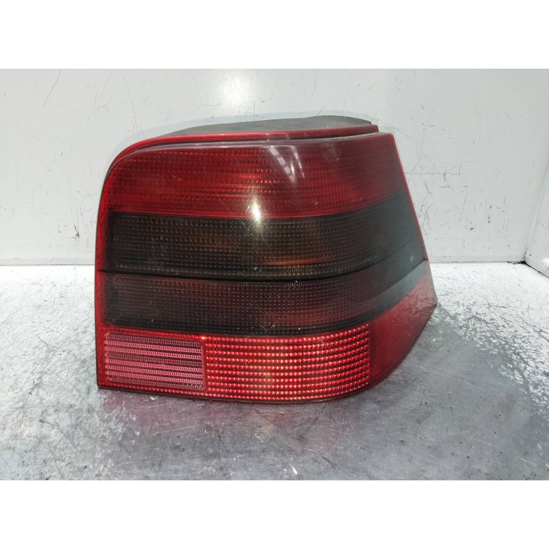 Recambio de piloto trasero izquierdo para volkswagen golf iv berlina (1j1) referencia OEM IAM 1J6945257  