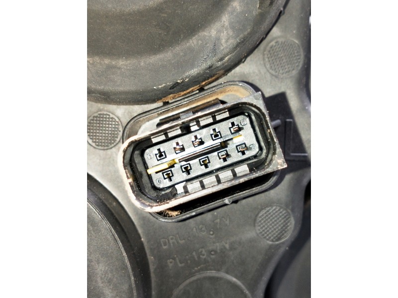 Recambio de faro izquierdo para peugeot 208 (p2) referencia OEM IAM 9823194080 90174682 