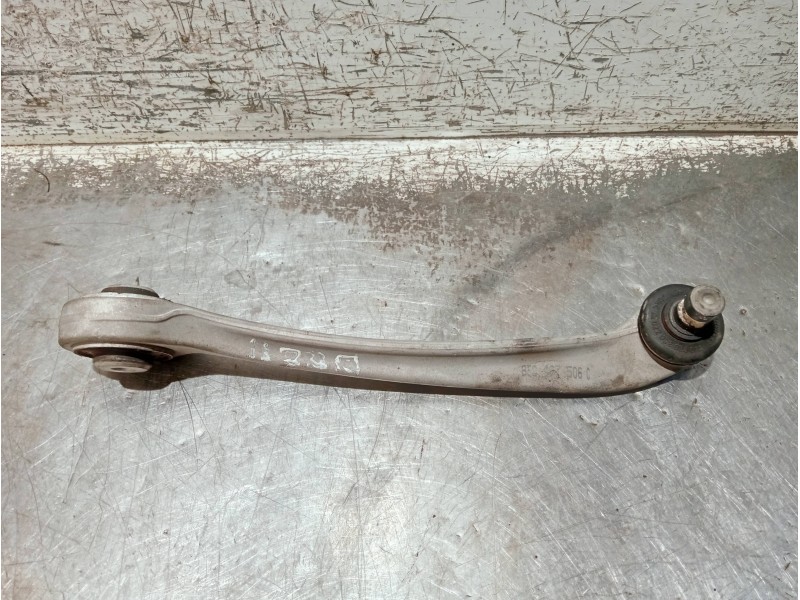 Recambio de brazo suspension superior delantero derecho para audi a4 avant (8e) referencia OEM IAM 8E0407506C  