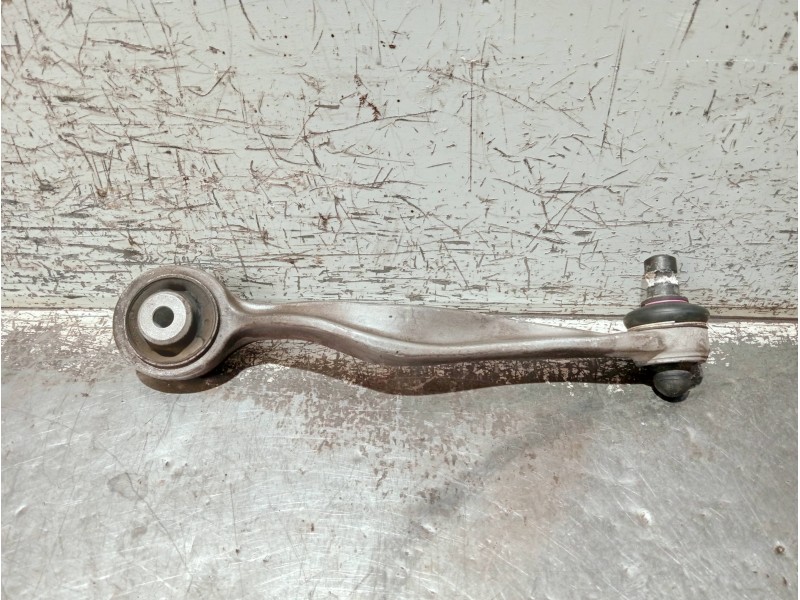 Recambio de brazo suspension superior delantero izquierdo para audi a4 avant (8e) referencia OEM IAM   