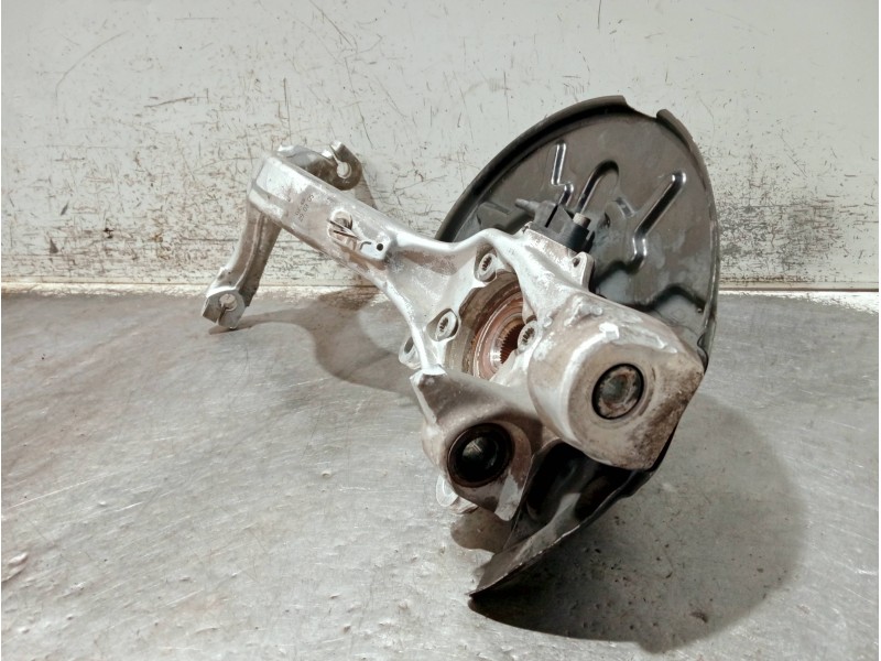 Recambio de mangueta delantera izquierda para audi a4 avant (8e) referencia OEM IAM 8E04072410  