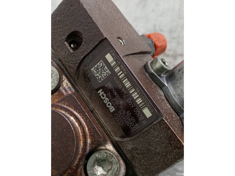 Recambio de bomba inyeccion para renault koleos referencia OEM IAM 0445010170 8200804288 H8200690744 BOSCH