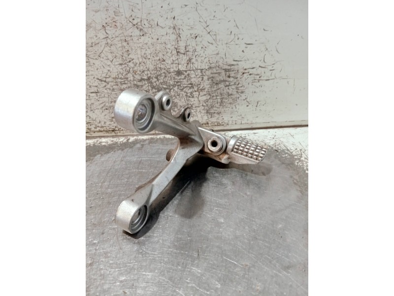 Recambio de estribo para kawasaki ninja zx-6 r/rr referencia OEM IAM ADC30160  DELANTERO IZQUIERDO