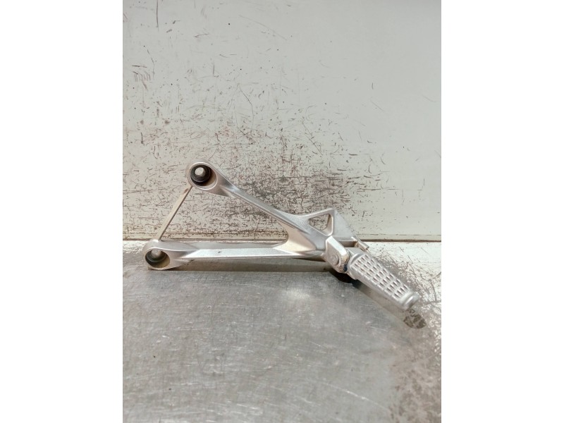 Recambio de estribo para kawasaki ninja zx-6 r/rr referencia OEM IAM ADC30144  TRASERO IZQUIERDO