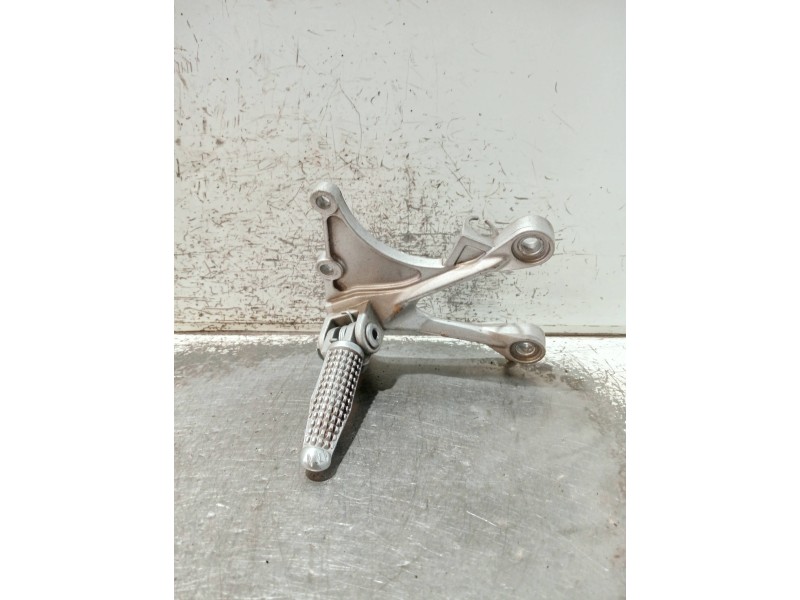 Recambio de estribo para kawasaki ninja zx-6 r/rr referencia OEM IAM ADC30143  DELANTERO DERECHO