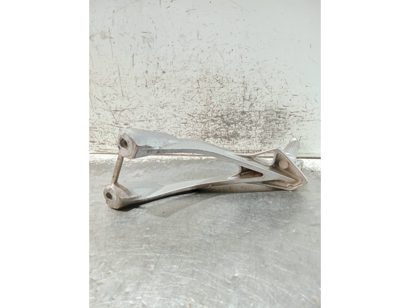Recambio de estribo para kawasaki ninja zx-6 r/rr referencia OEM IAM ADC30145  TRASERO DERECHO