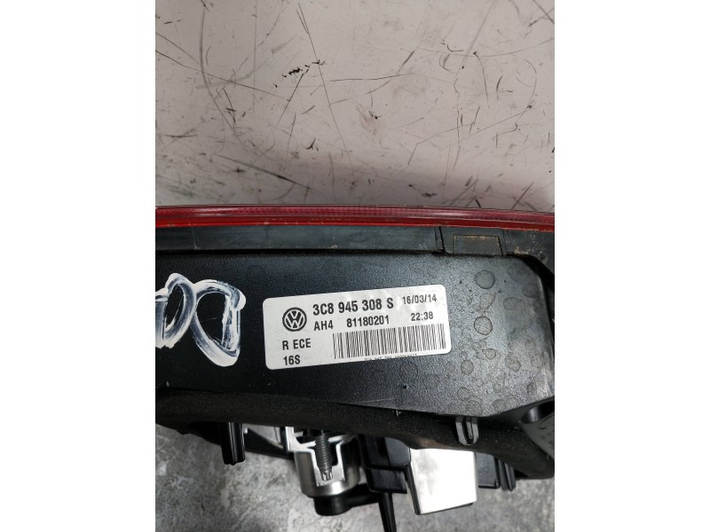 Recambio de piloto trasero derecho interior para volkswagen passat cc (357) 2.0 tdi referencia OEM IAM 3C8945308S  