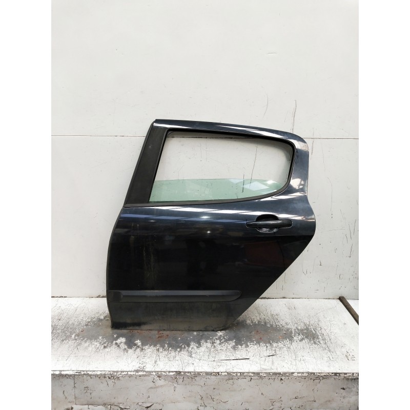 Recambio de puerta trasera izquierda para peugeot 308 referencia OEM IAM   5P