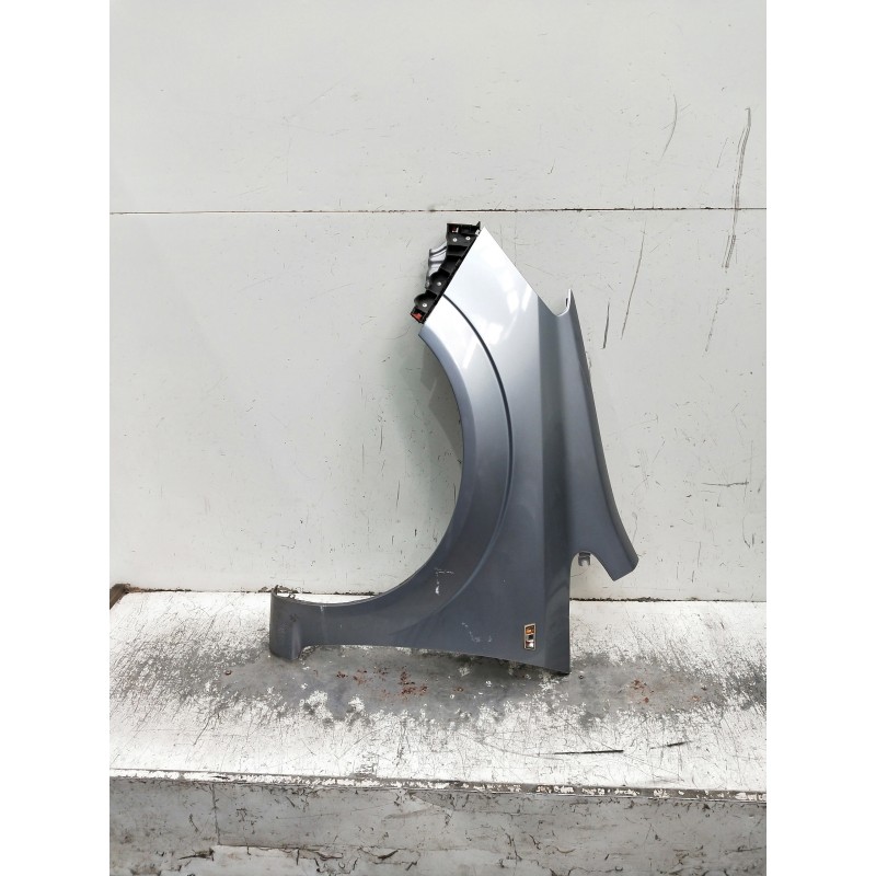 Recambio de aleta delantera derecha para opel zafira b referencia OEM IAM   