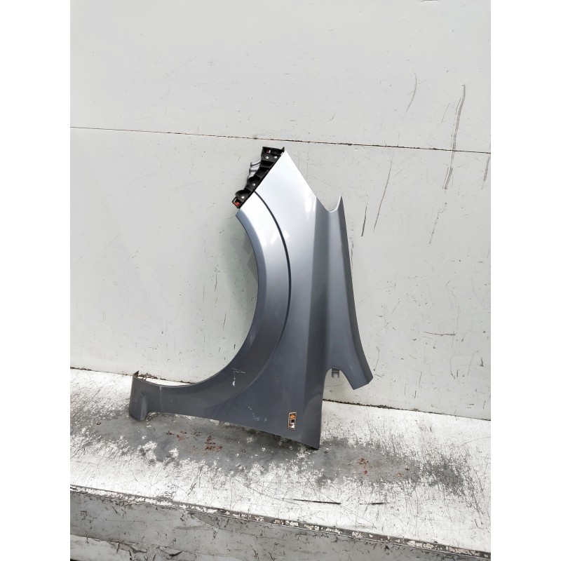 Recambio de aleta delantera derecha para opel zafira b referencia OEM IAM   