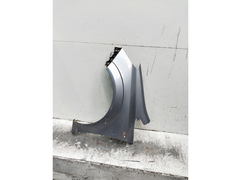 Recambio de aleta delantera derecha para opel zafira b referencia OEM IAM   