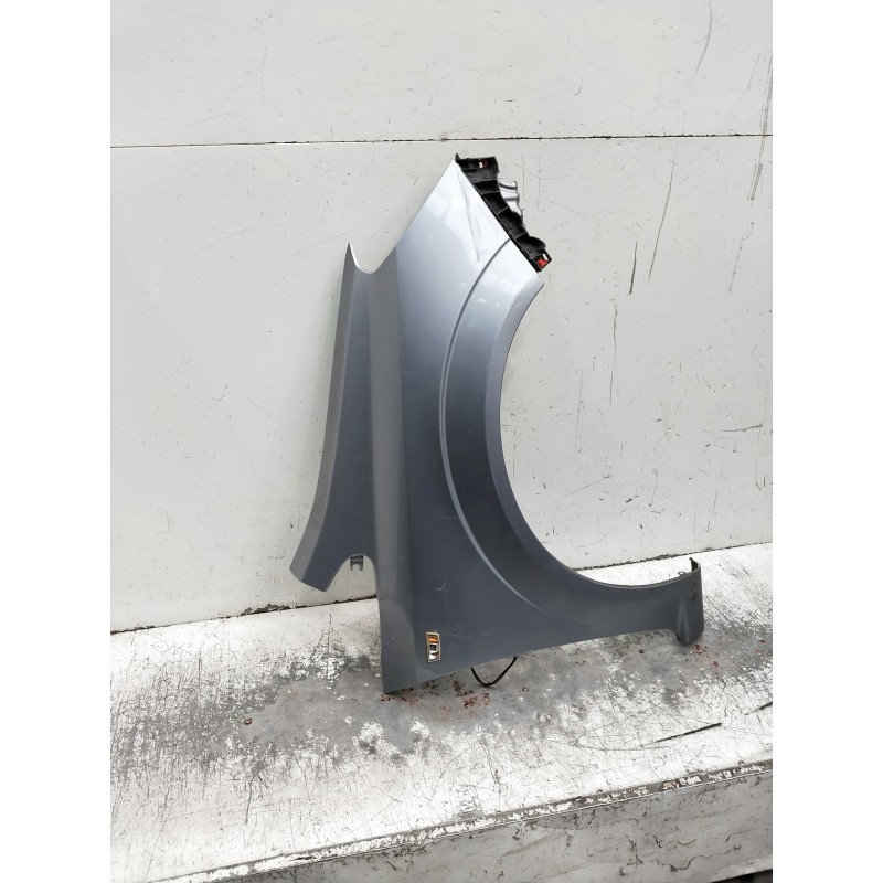 Recambio de aleta delantera izquierda para opel zafira b referencia OEM IAM   