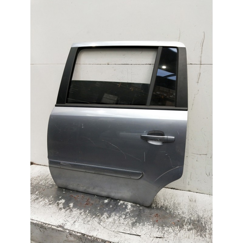 Recambio de puerta trasera izquierda para opel zafira b referencia OEM IAM  VER FOTOS 5P