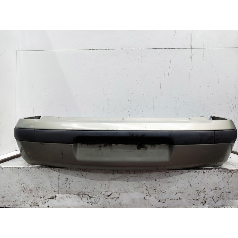 Recambio de paragolpes delantero para renault megane i fase 2 classic (la..) referencia OEM IAM   