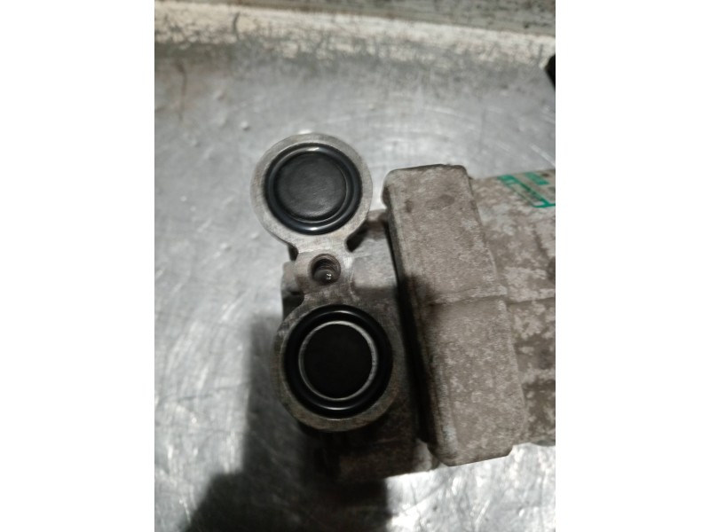 Recambio de compresor aire acondicionado para ford fiesta (cbk) referencia OEM IAM SD7V121442F SANDEN 