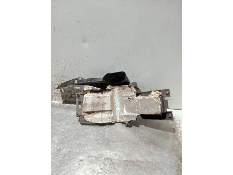 Recambio de guardabarros para kawasaki ninja zx-6 r/rr referencia OEM IAM 350230043  PASO RUEDAS TRASERO