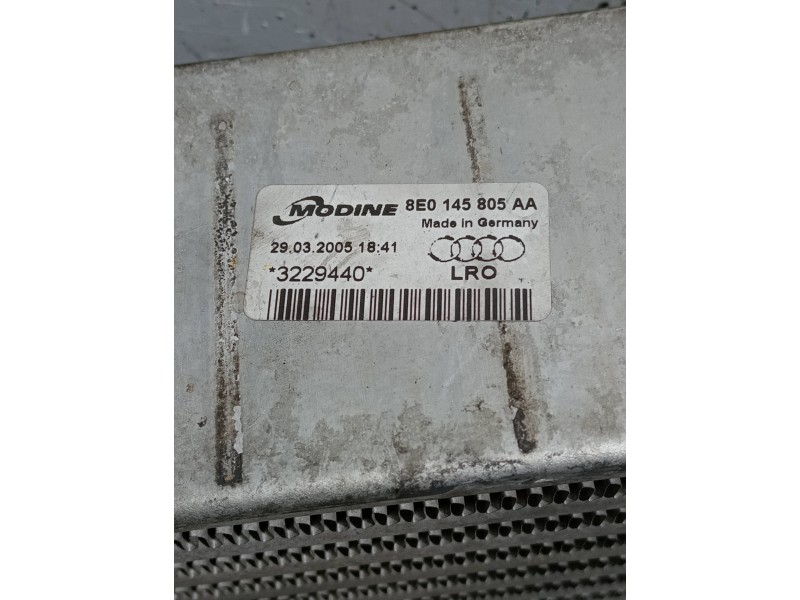 Recambio de intercooler para audi a4 avant (8e) referencia OEM IAM 8E0145805AA  