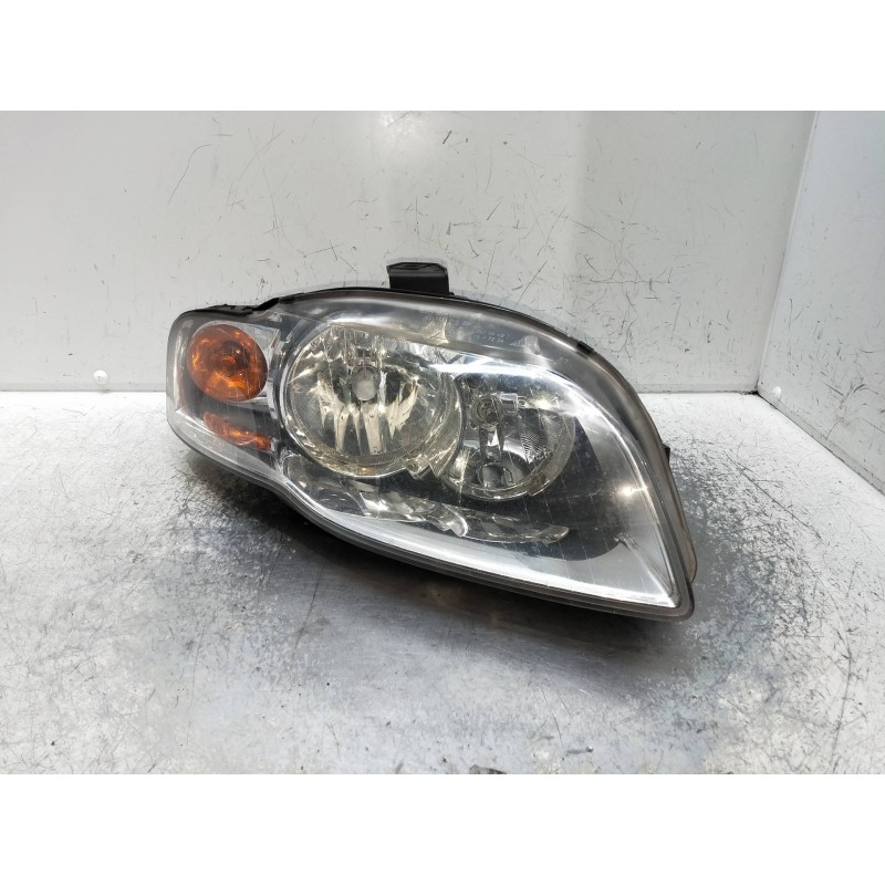 Recambio de faro derecho para audi a4 avant (8e) referencia OEM IAM 8E0941004AJ 0301219202 