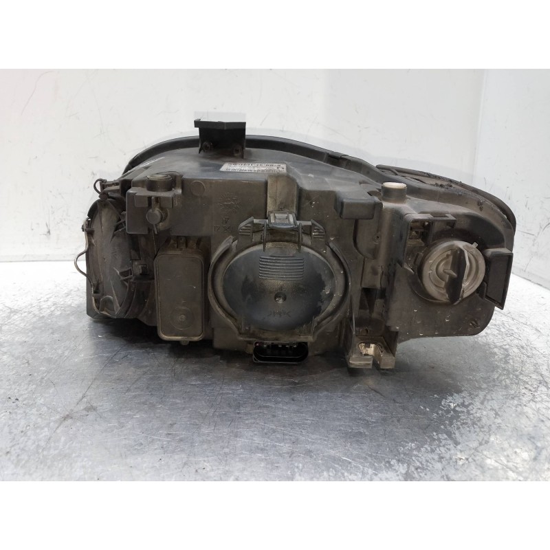Recambio de faro derecho para audi a4 avant (8e) referencia OEM IAM 8E0941004AJ 0301219202 